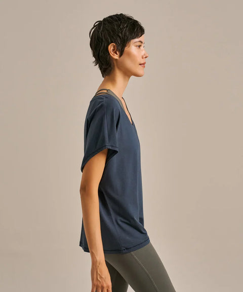 Organic Relaxed V-neck T-shirt: Womens