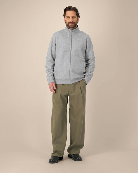 Size: Model is 185cm and wears L