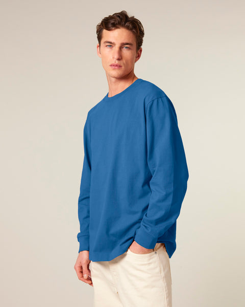 Size: Model is 184cm and wears M